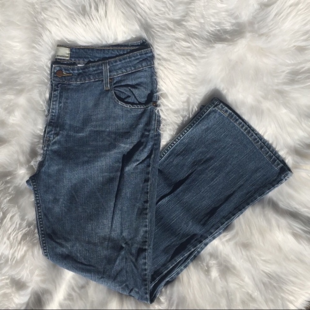 📦MOVING SALE📦 Levi’s Bootcut Jeans